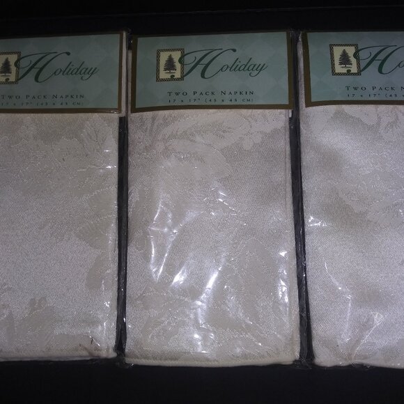 Town and Country 2 Pack Napkin Holiday Bloom Bone Color Lot of 3 - Picture 1 of 7